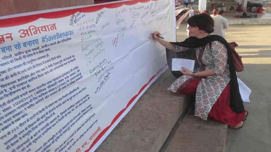 वाराणसी में चला हस्ताक्षर अभियान, प्रधानमंत्री को भेजा गया धरोहरों को बचाने का पत्र