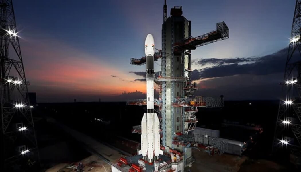 इसरो की नयी रॉकेट सैटेलाइट लांच को बड़ा झटका, आखरी वक्त में तकनिकी दोष के चलते नहीं मिला सिग्नल  