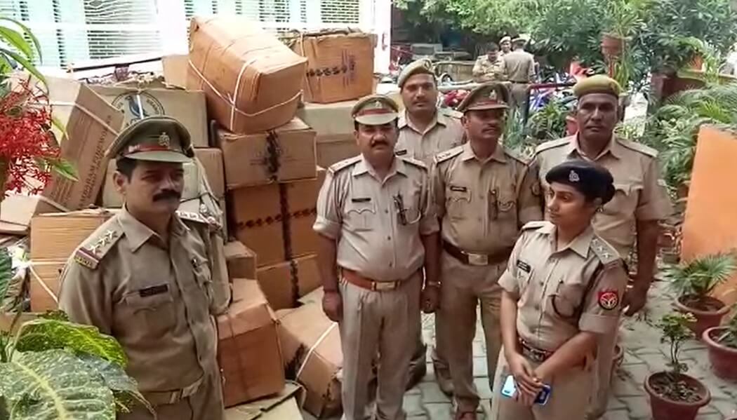 गुदड़ी बाजार स्थित भाजपा नेता की दुकान से 53 क्विंटल पटाखा बरामद 