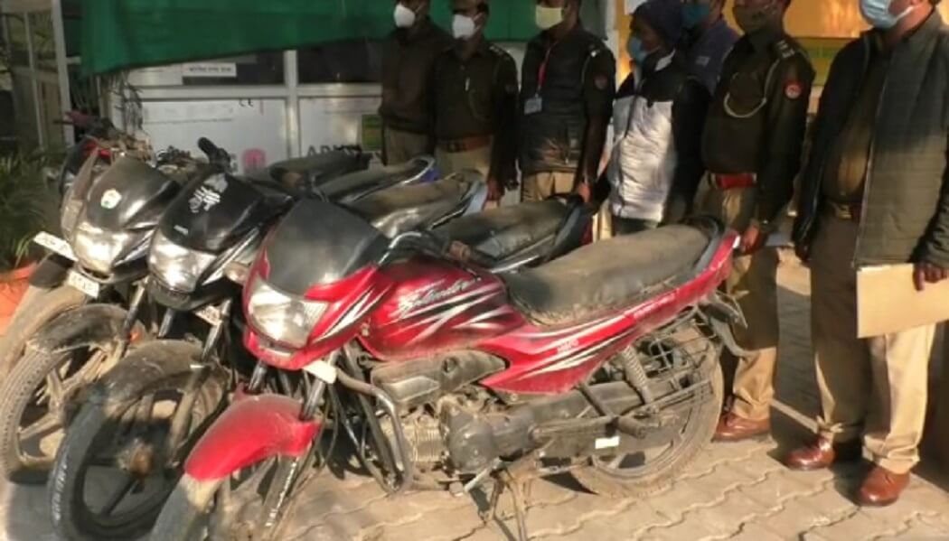 वाराणसी के शातिर वाहन चोर की हुई गिरफ्तारी, 5 अदद चोरी की हुई मोटरसाइकिल हुई बरामद