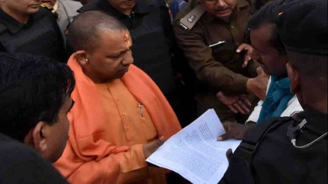 विश्व बैंक के अधिकारियों ने CM Yogi को दिया सारनाथ के विकास का प्रेजेंटेशन