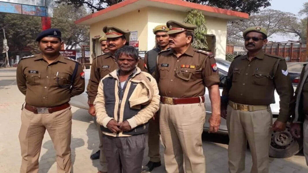 Varanasi Police को हाइवे पर चेकिंग के दौरान कार से बरामद हुए कछुए